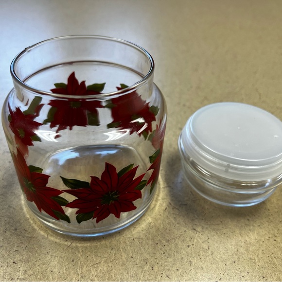 ‼️Final Price‼️ 🎄Candy Jar Poinsettia Christmas, Libbey Clear Glasss. 🎄 - Picture 4 of 4